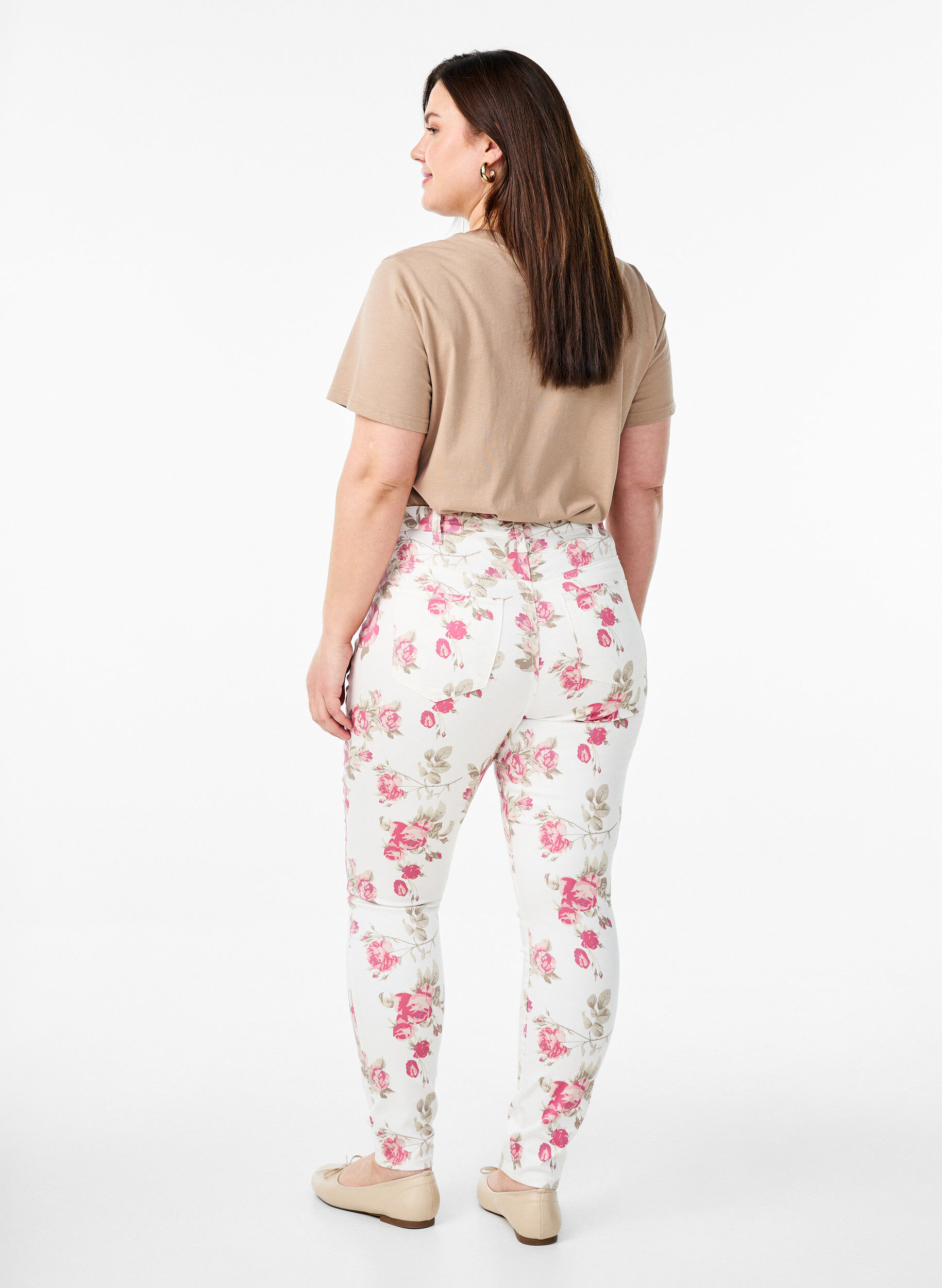 ZizziSuperslanke Amy jeans met bloemenprint, Vanille, Model image number 1