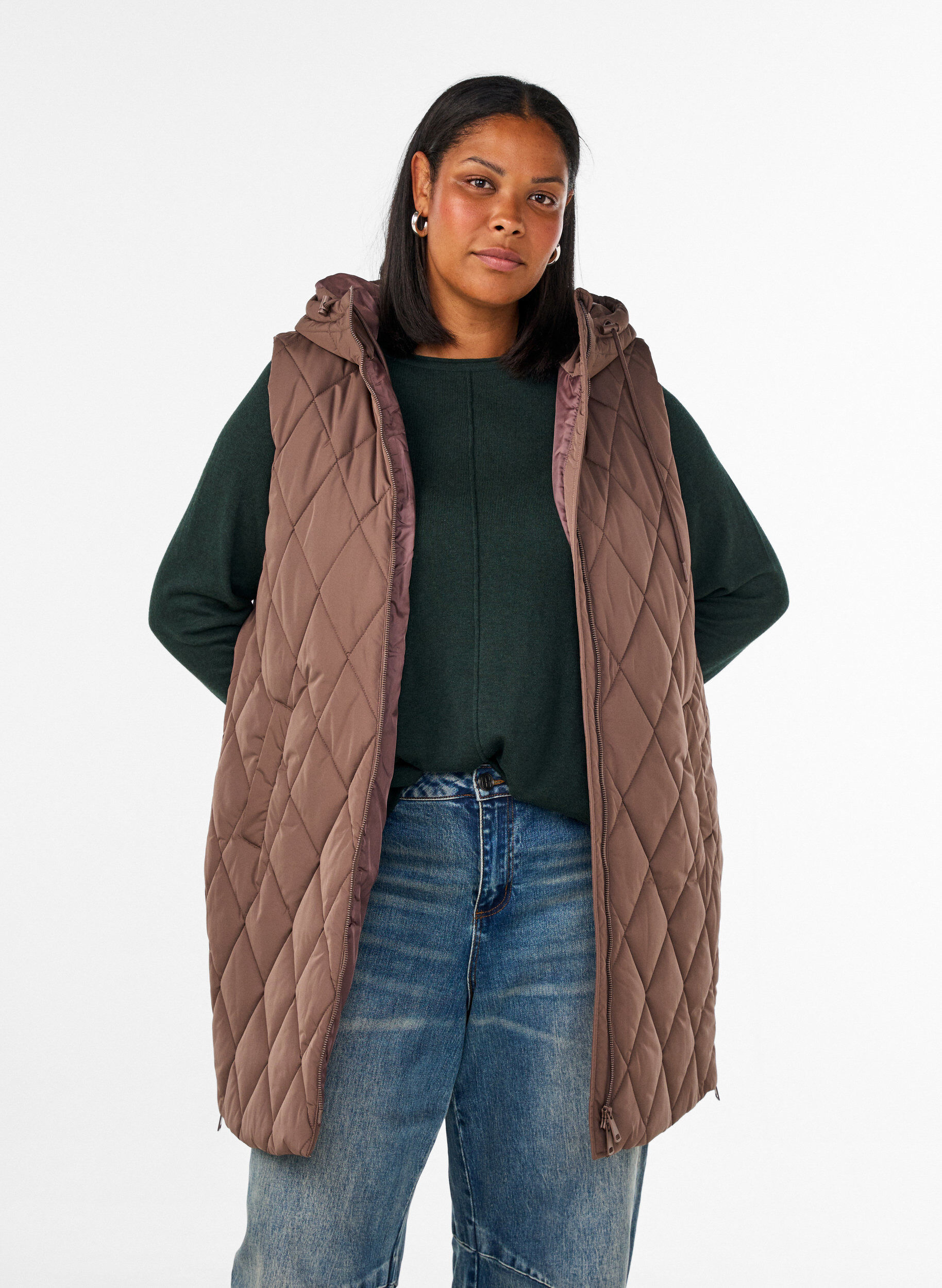 ZizziGilet matelass&eacute; mi-long &agrave; capuche, Marron, Model image number 0