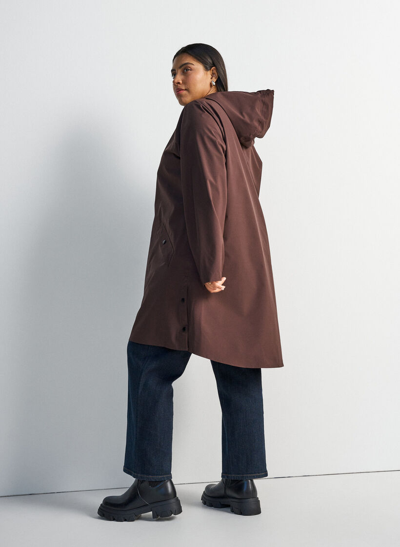 Regenjas met zakken en capuchon, Bruin, Model image number 2