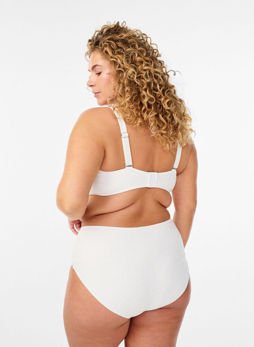 Haut de bikini bandeau avec motif textur&eacute; et bretelles amovibles, Blanc, Model image number 2