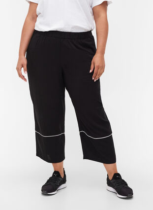 Pantalon en viscose avec poches, Black, Model image number 2