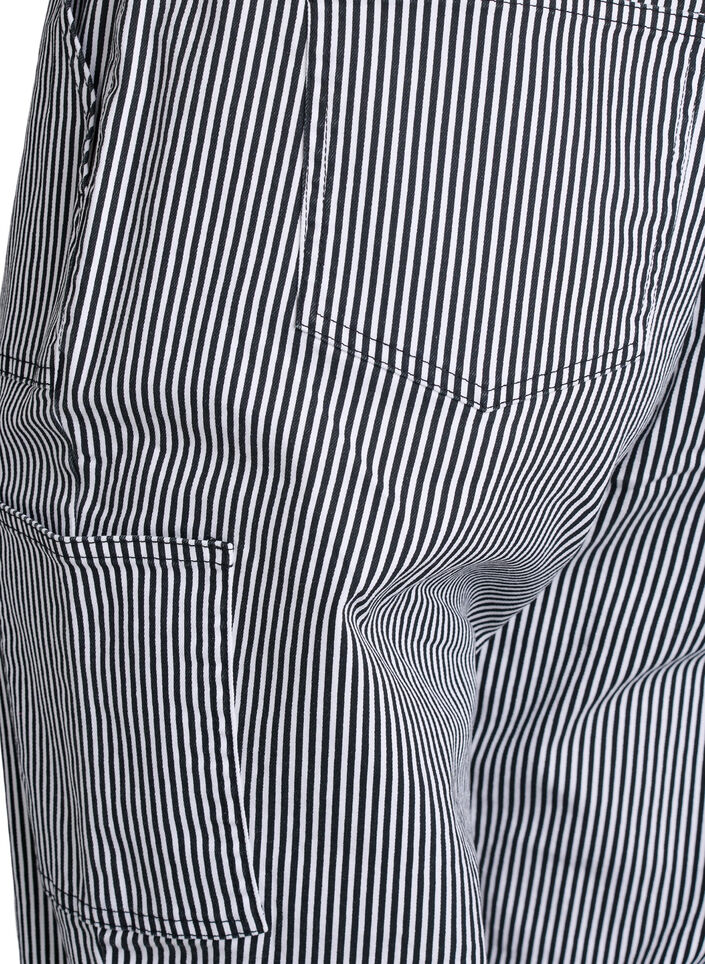 Hoog getailleerde gestreepte cargo jeans, Zwart, Packshot image number 3