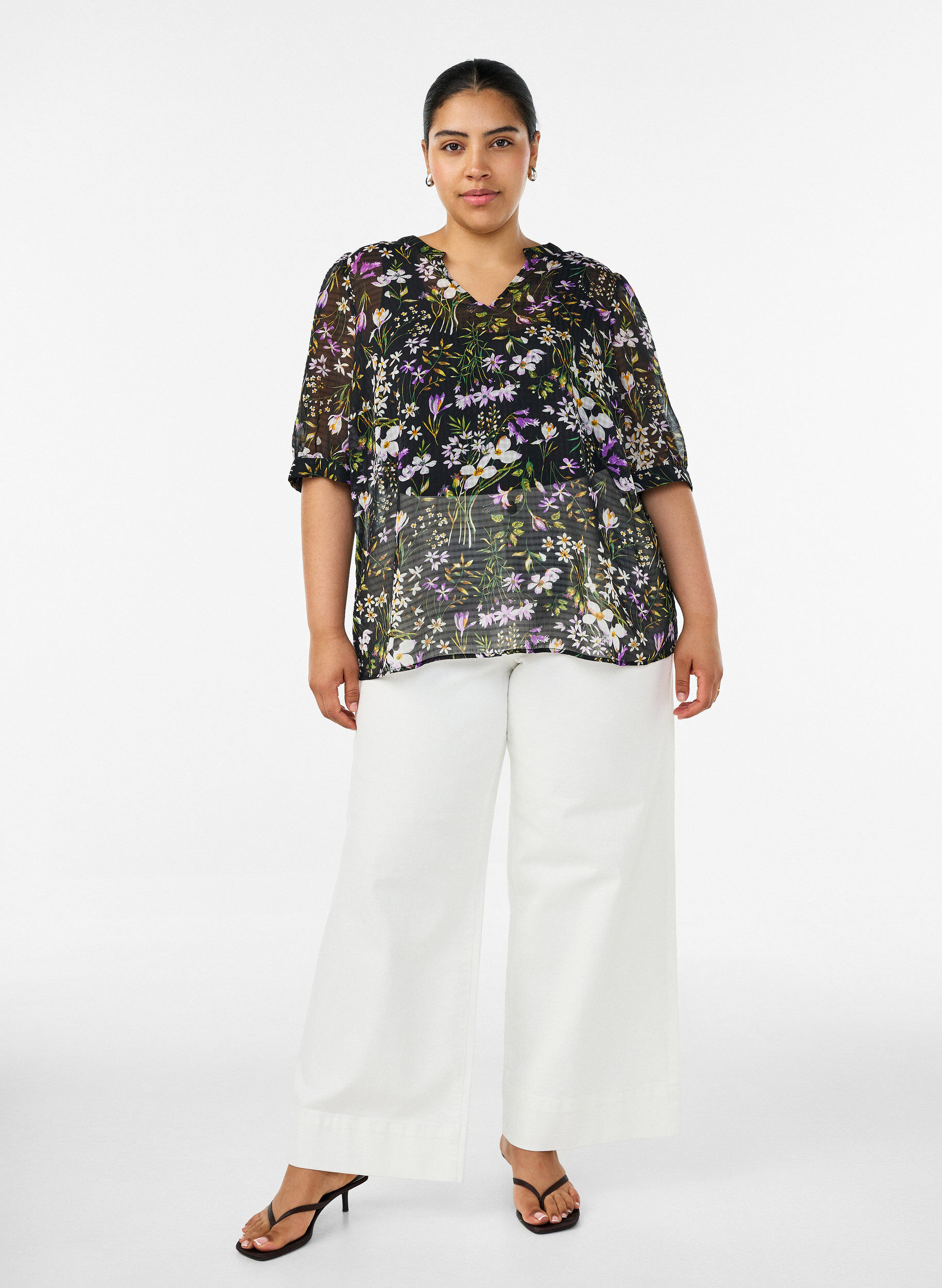 ZizziBlouse &agrave; imprim&eacute; floral et col V, Noir, Model image number 1