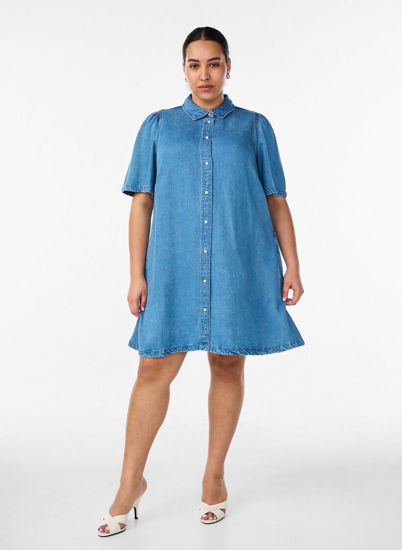 Denim jurk van lyocell met knopen en korte mouwen, Blauw, Model image number 1