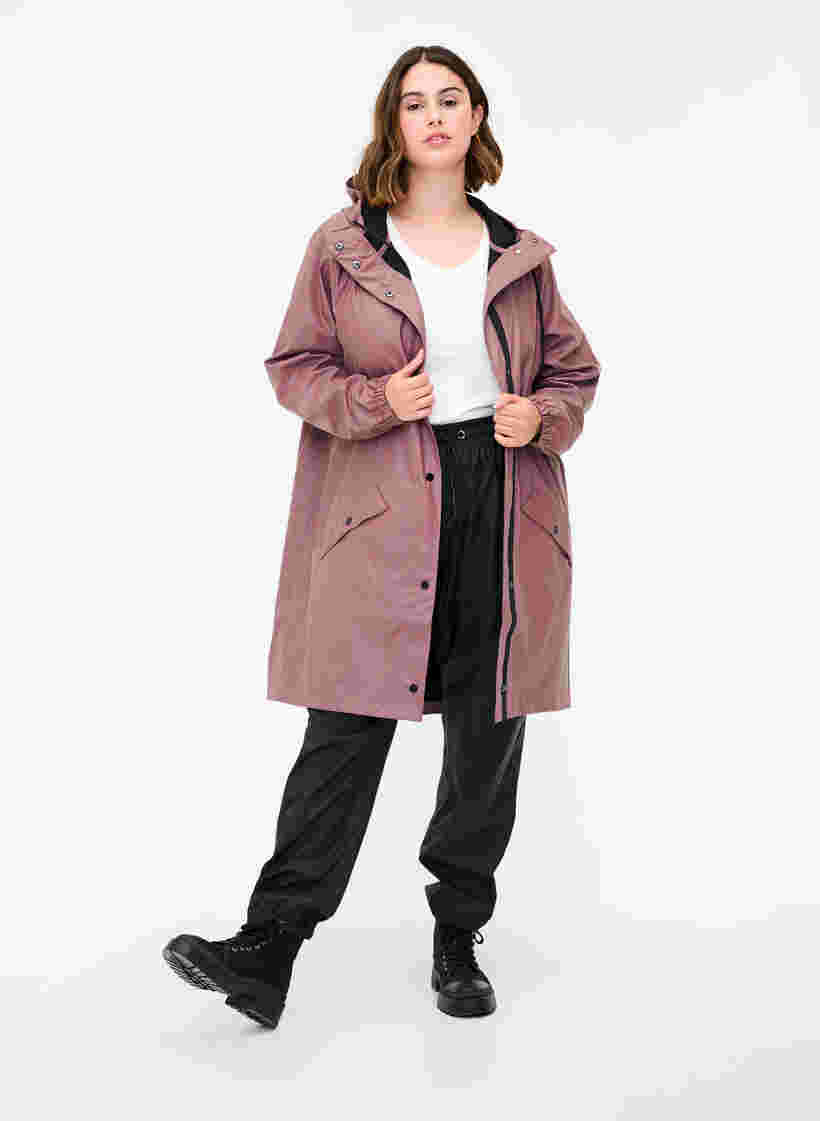 Veste de pluie avec capuche et fermeture boutonnée, Rose Taupe, Model image number 2