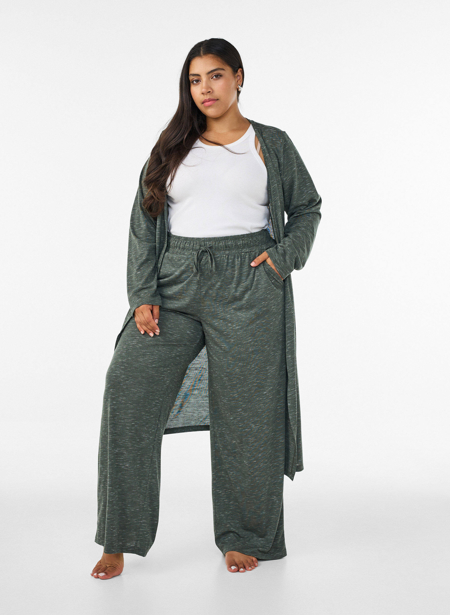 ZizziPantalon en jersey &agrave; coupe ample avec poches, Vert, Model image number 1