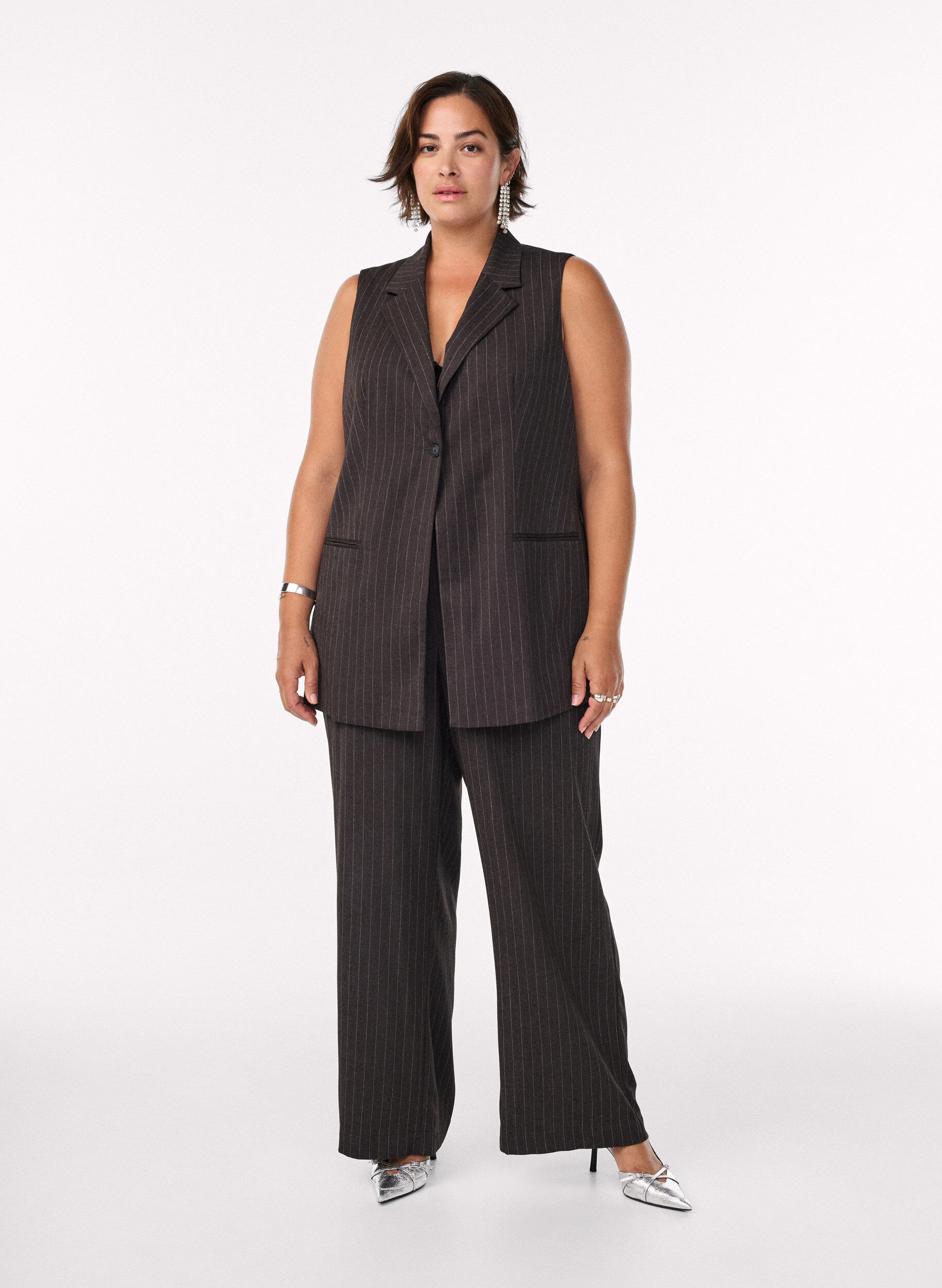 ZizziGilet met krijtstreep en revers, Bruin, Model image number 1