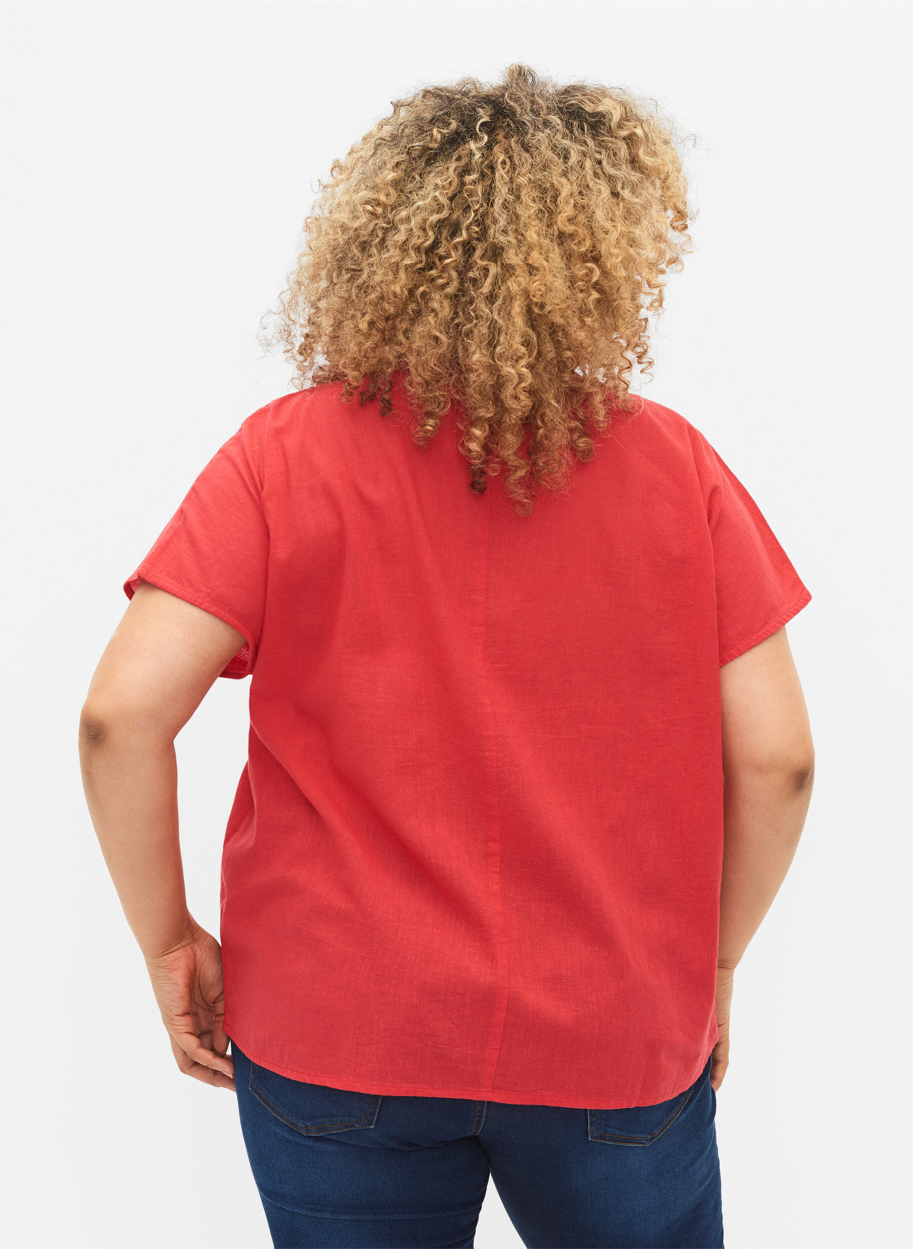 Zizzi Blouse &agrave; manches courtes en coton m&eacute;lang&eacute; avec du lin, Hibiscus, Model image number 1