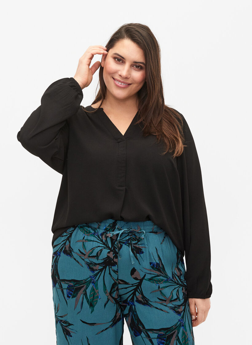 Effen blouse met v-hals, Black, Model image number 0