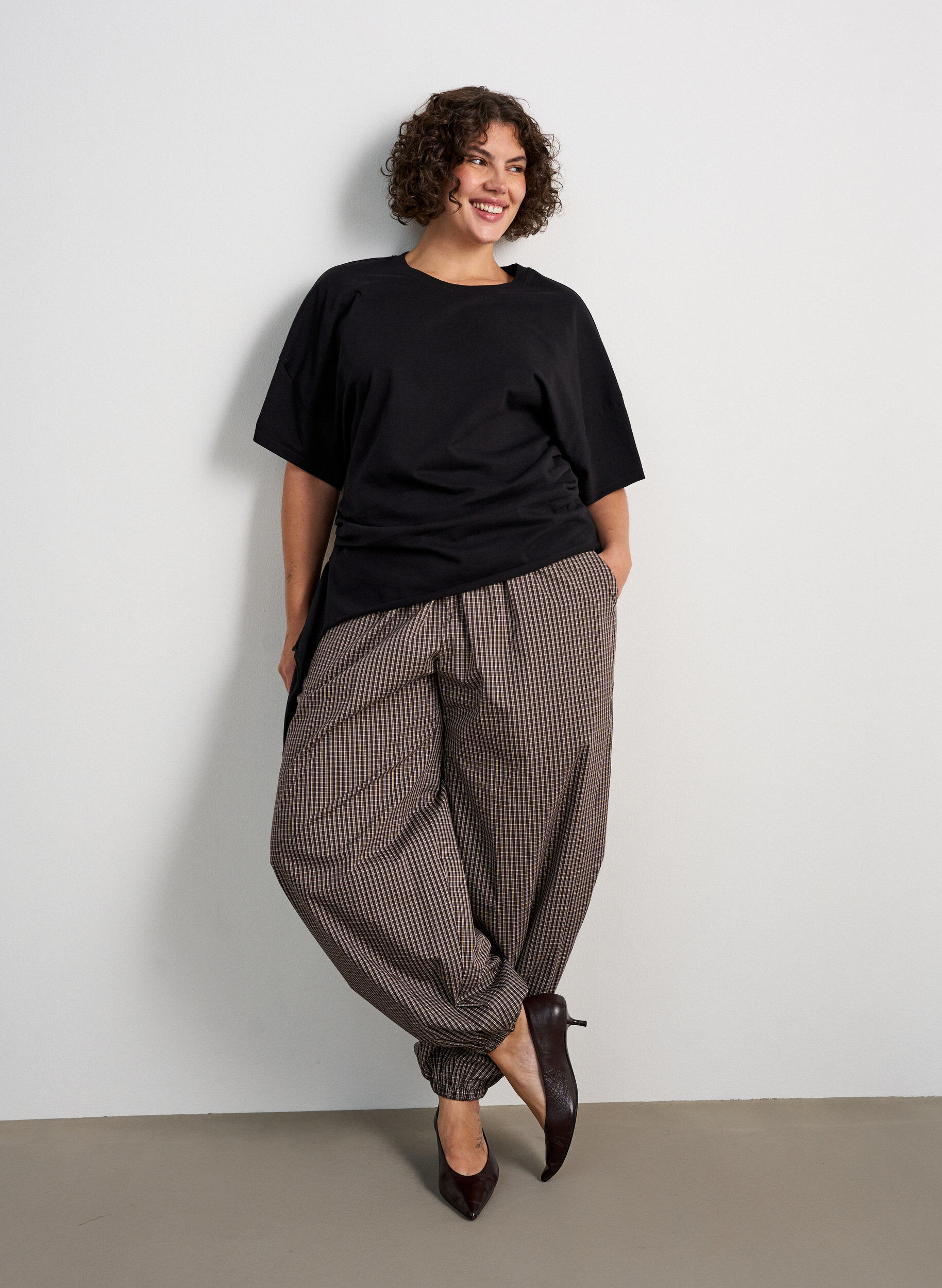 ZizziBalloonbroek met hoge taille en all-overpatroon, Bruin, Model image number 0