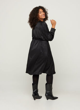 Robe texturée à manches bouffantes, Black, Model image number 0