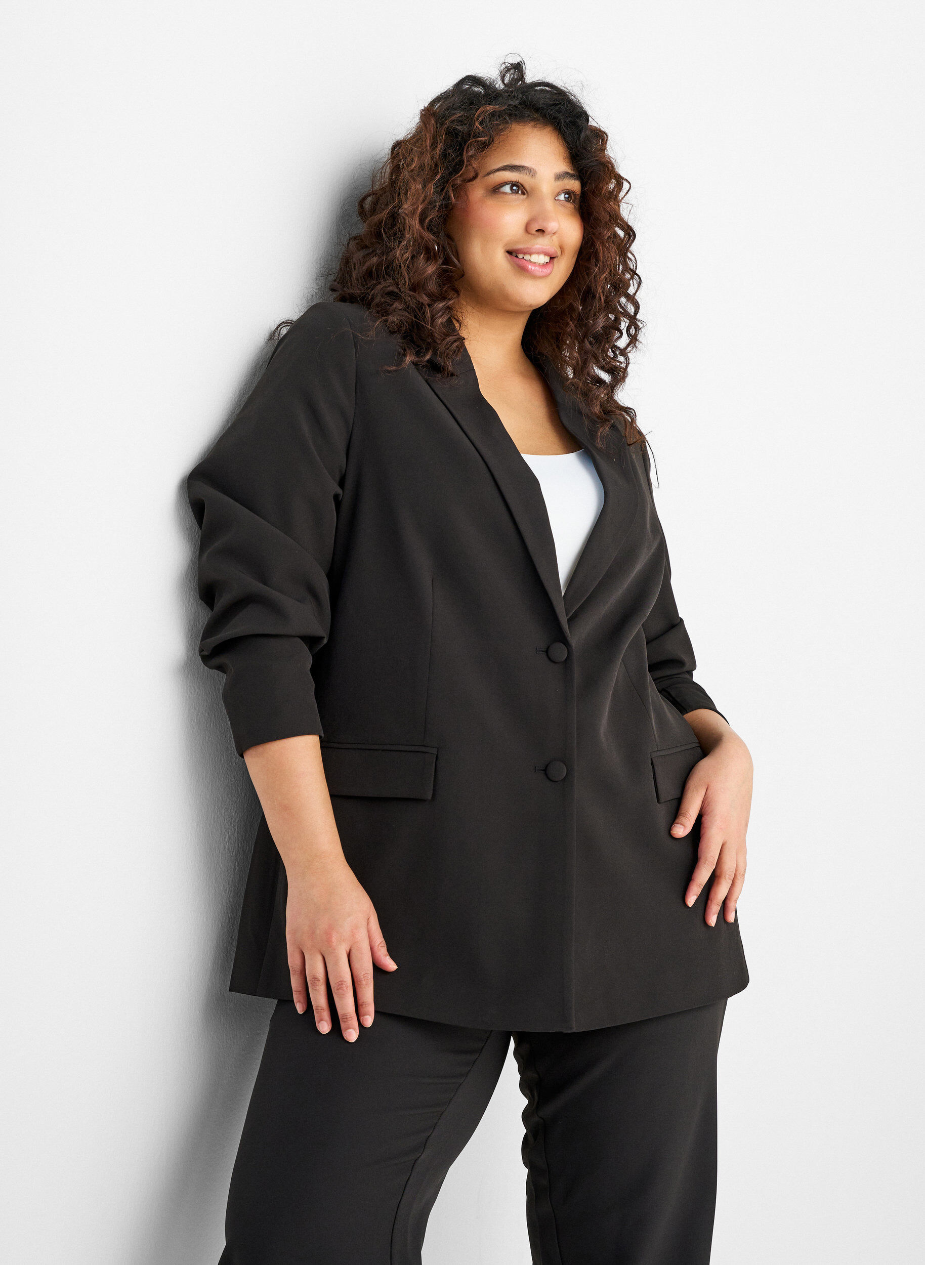 ZizziBlazer classique avec fermeture boutonn&eacute;e, Noir, Model image number 3
