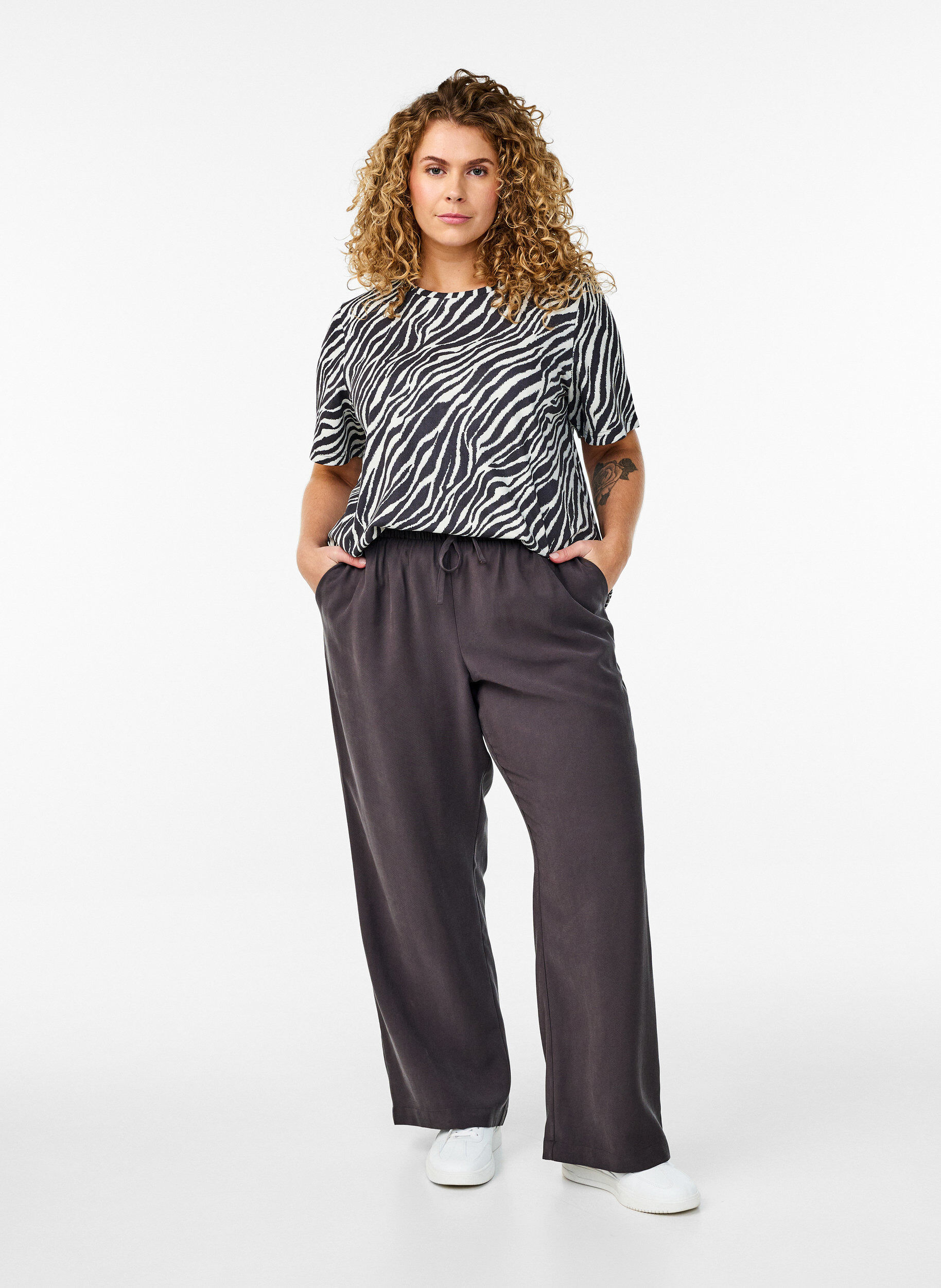 ZizziFLASH - Viscose broek met elastische tailleband, Grijs, Model image number 0