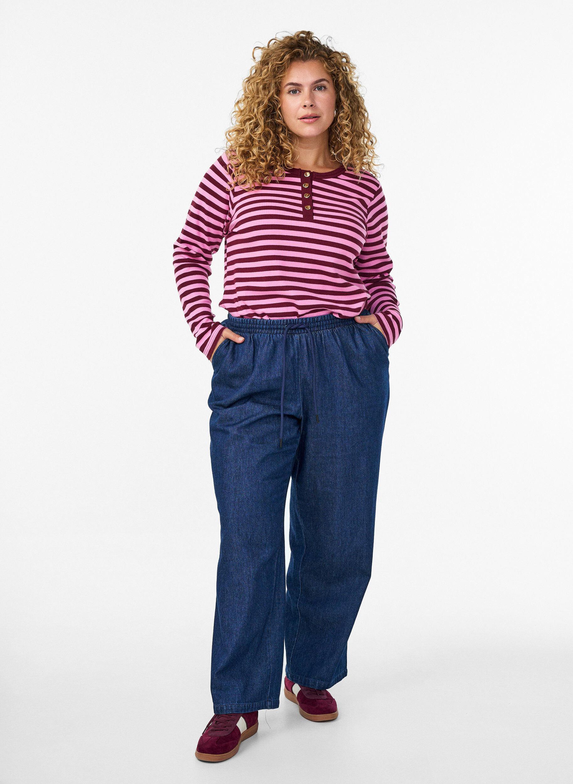 Zizzi Blouse en jersey ray&eacute; &agrave; la texture c&ocirc;tel&eacute;e, Rose, Model image number 1