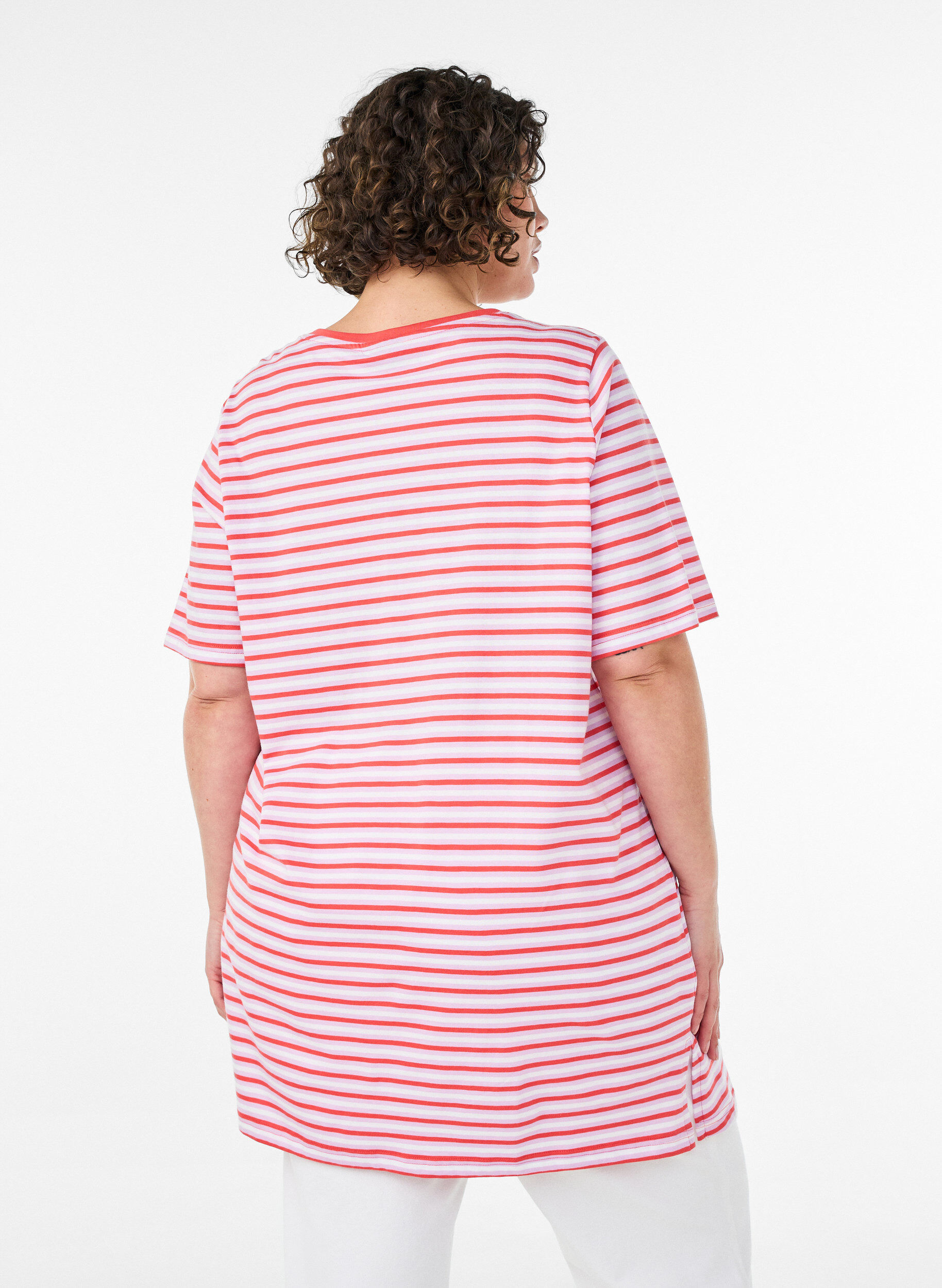 ZizziT-shirt long oversize ray&eacute; en coton bio, Violet, Model image number 2