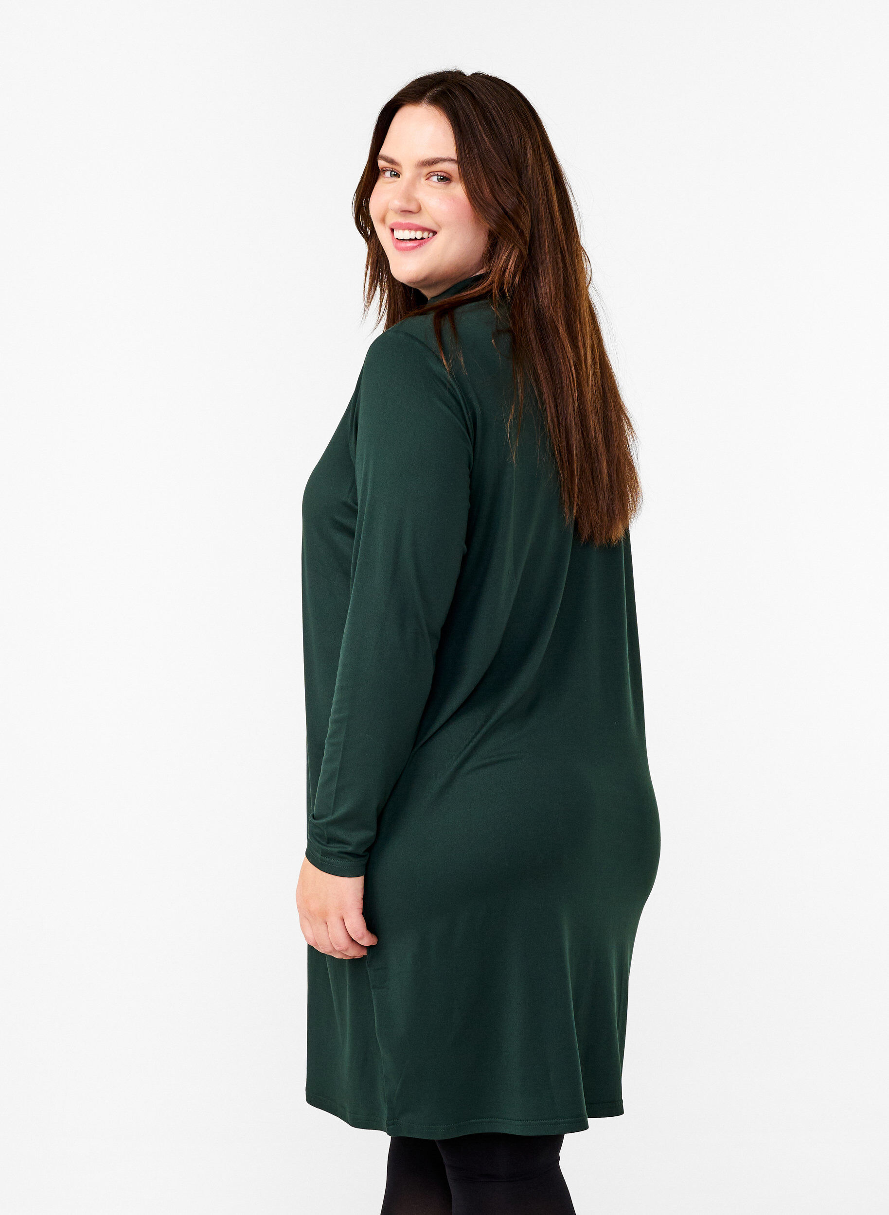 Zizzi FLASH - Robe &agrave; manches longues avec col roul&eacute;, Vert fonc&eacute;, Model image number 2
