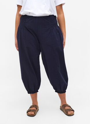 Pantalon 3/4 ample avec détail en smock, Night Sky, Model image number 2