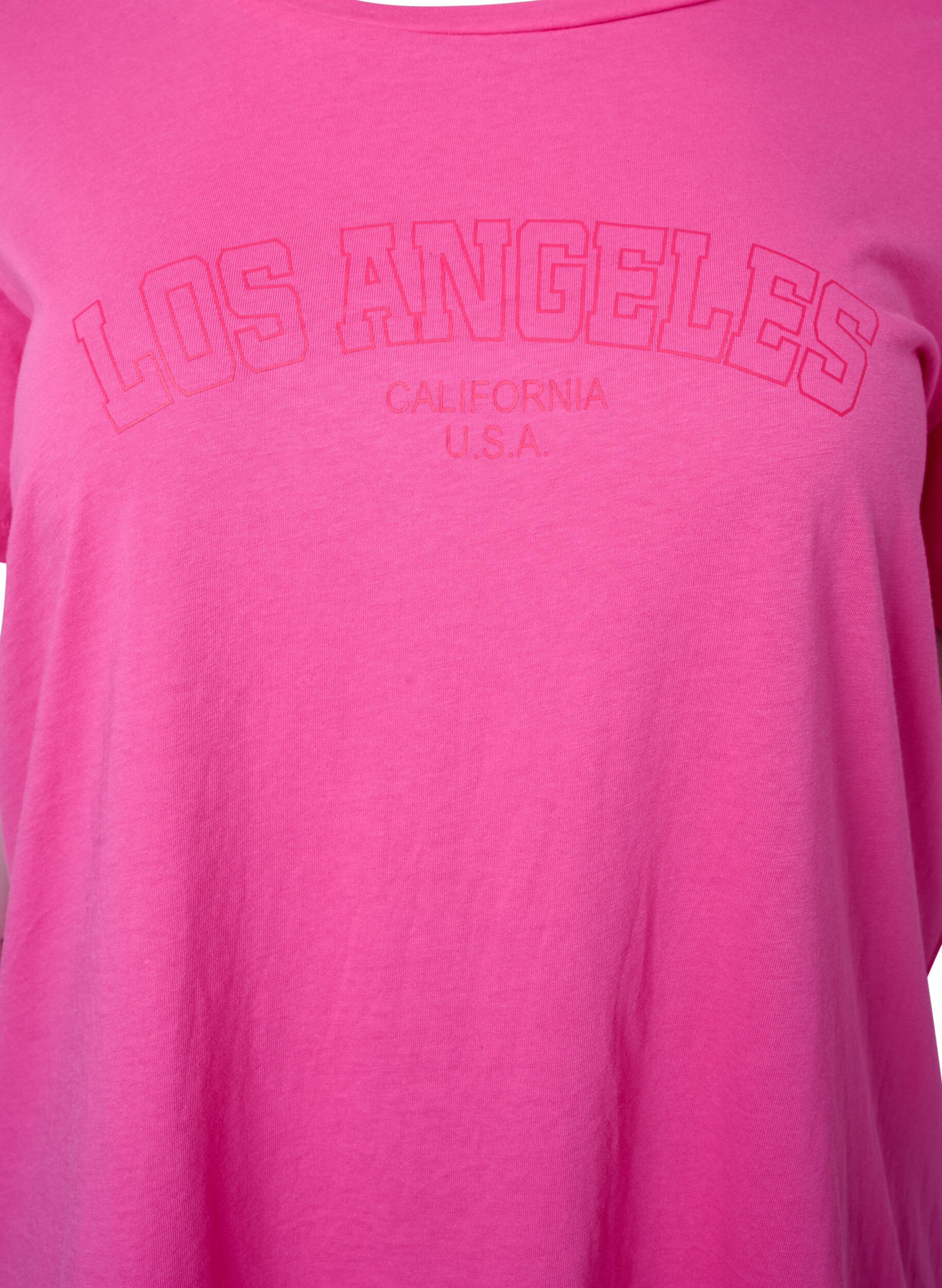 Zizzi T-shirt en coton avec texte imprim&eacute;, Shocking Pink W. LOS, Packshot image number 2