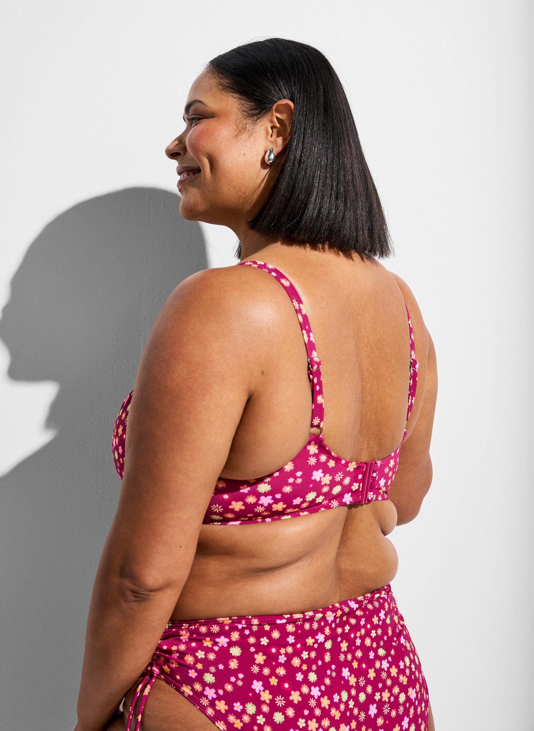 ZizziBeugel-bikinitop met strikbandjes, Rood, Model image number 2