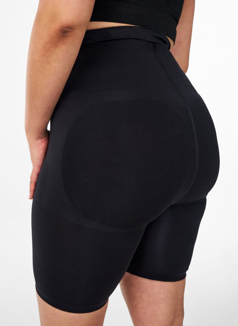 Shapewear short met medium ondersteuning en een hoge taille, Zwart, Model image number 3