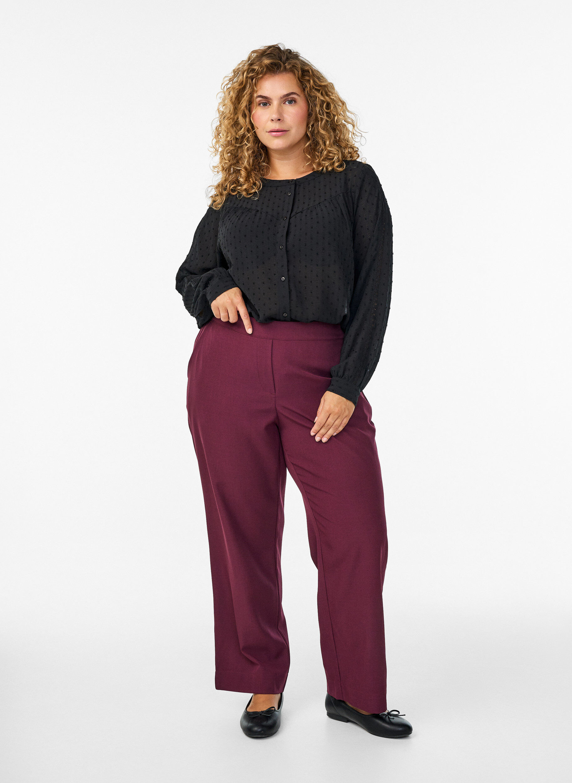 ZizziShirt met een gestructureerd stippenpatroon en borduurdetails, Zwart, Model image number 1