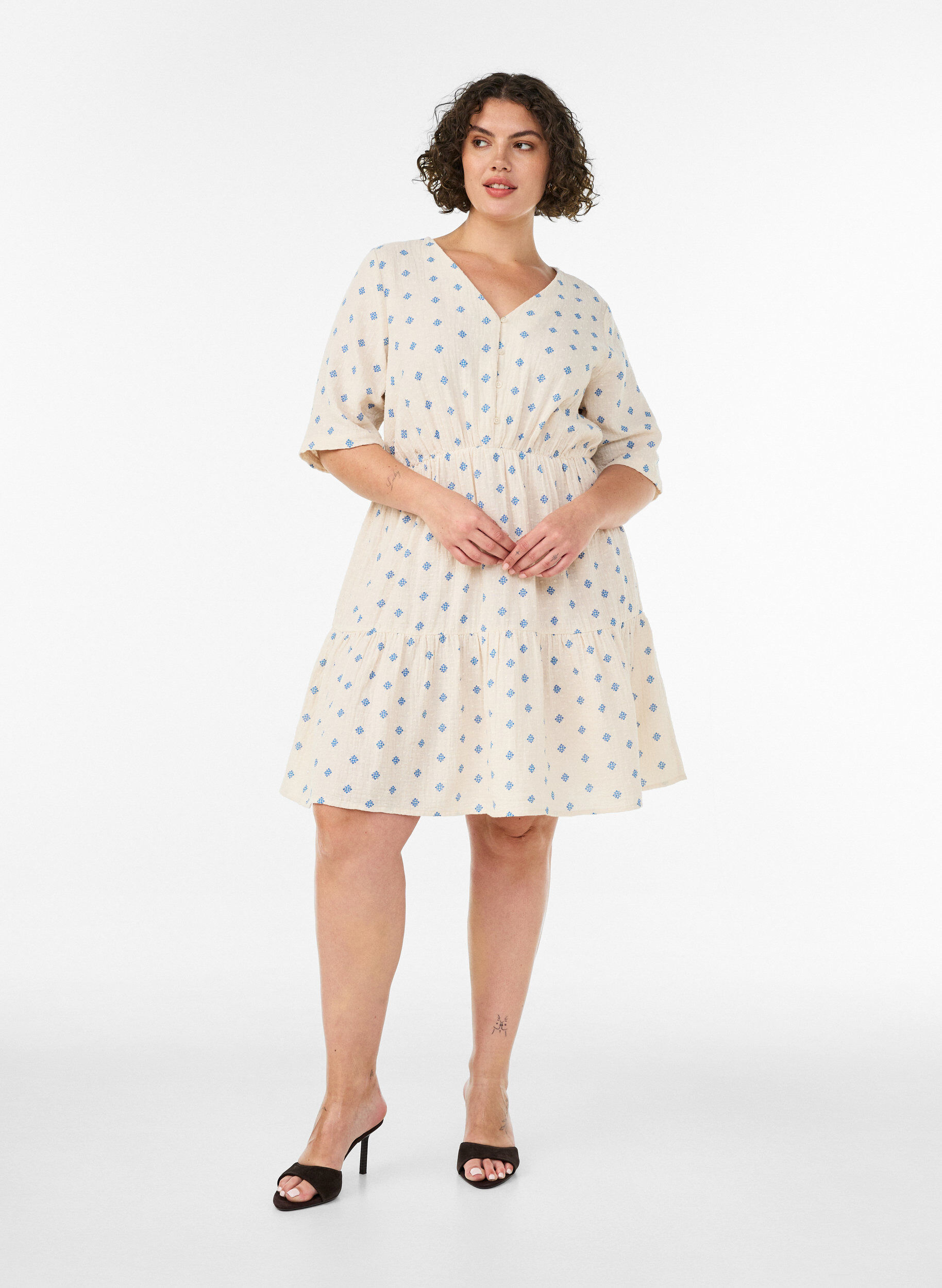 ZizziGebloemde katoenen jurk met een elastische taille, Beige, Model image number 1
