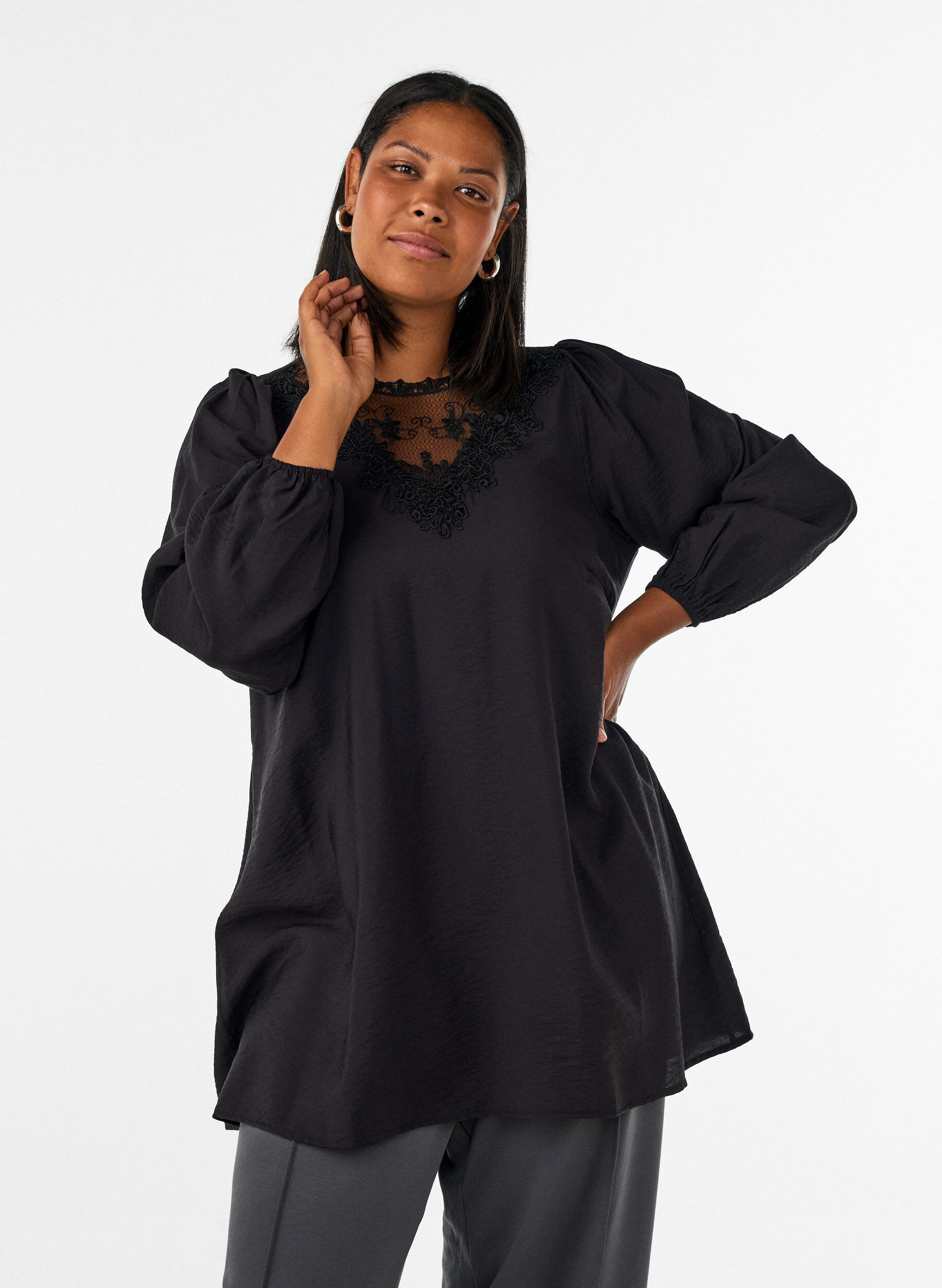 Viscose tuniek met kanten detail, Zwart, Model