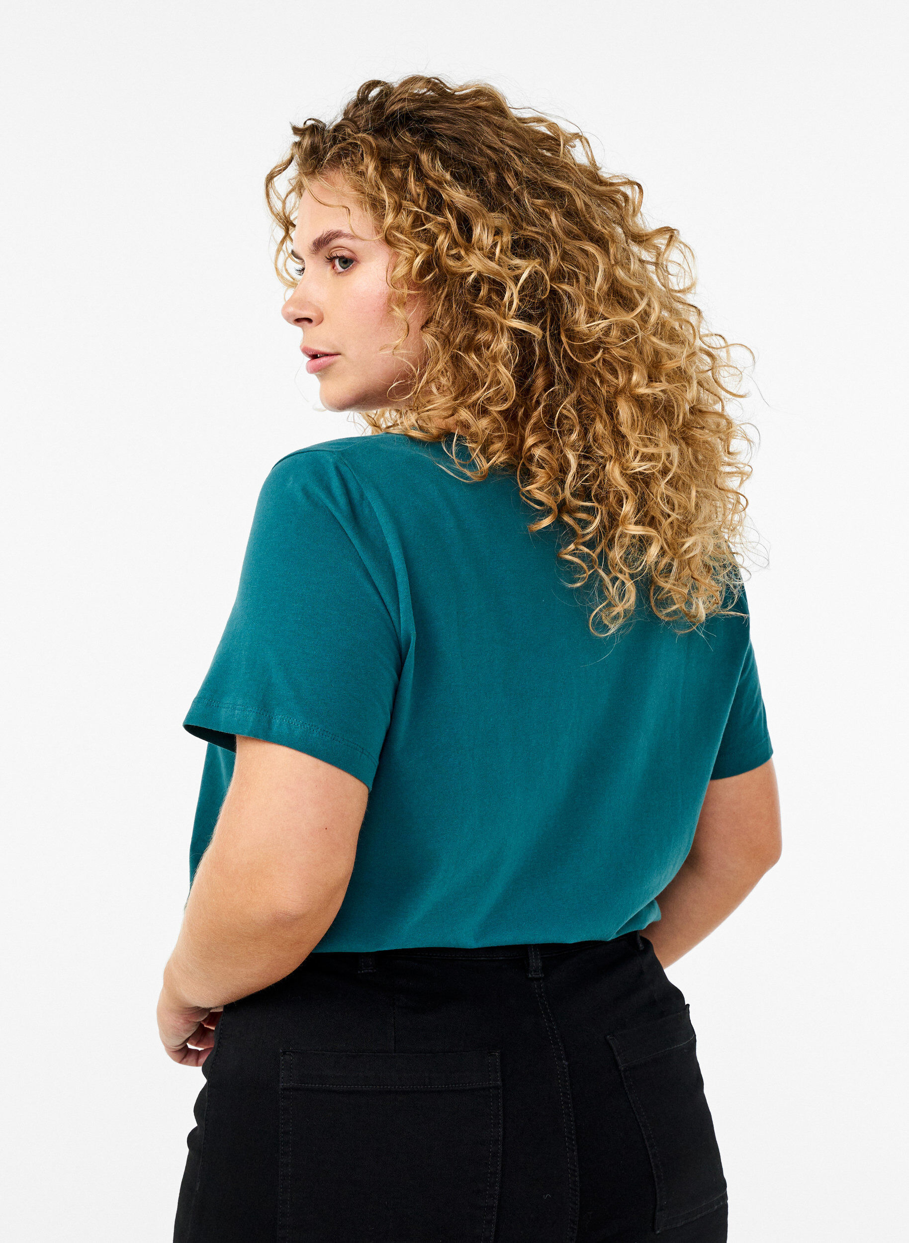 Zizzi T-shirt basique en coton de couleur unie, Vert fonc&eacute;, Model image number 2