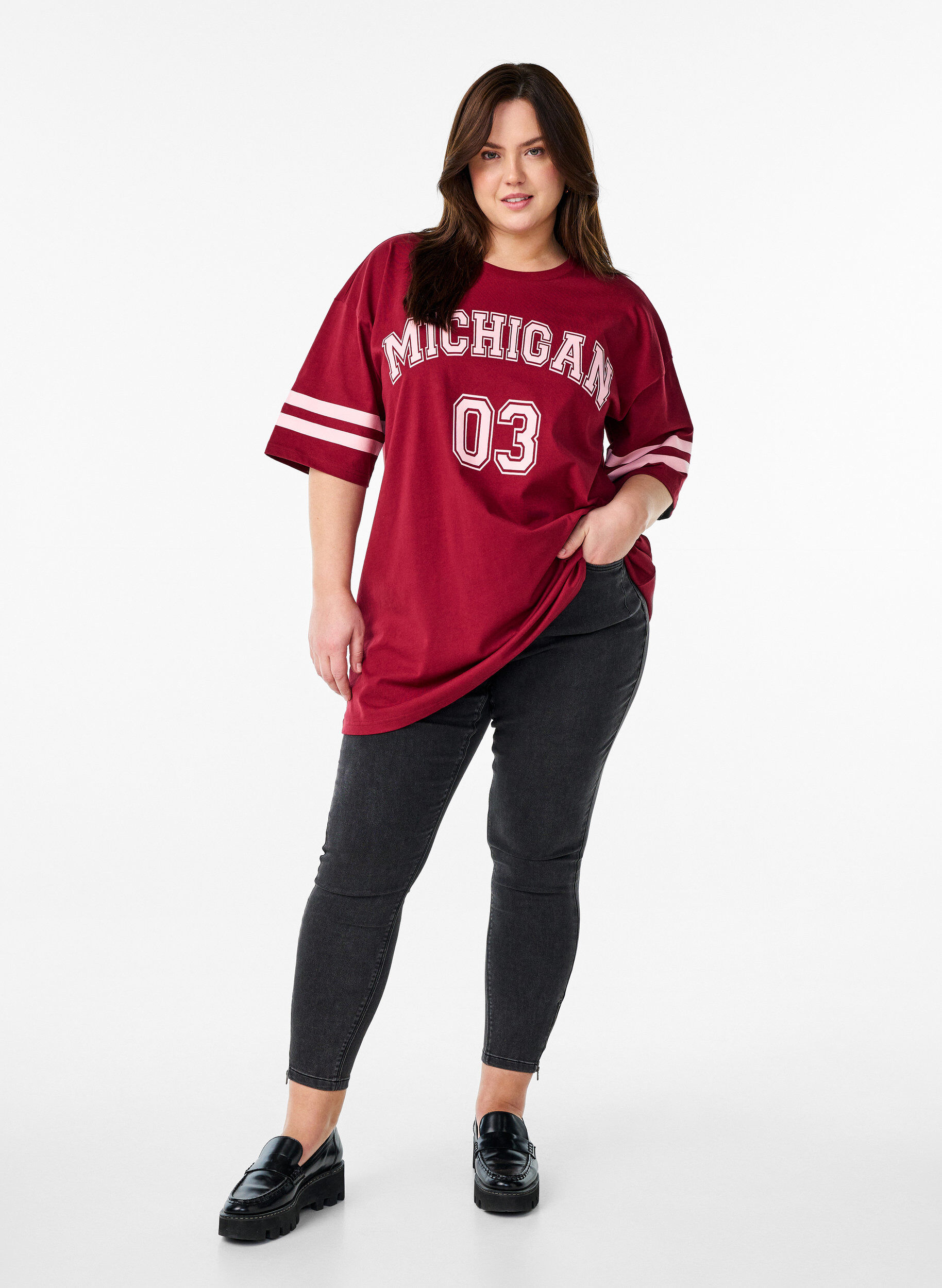 ZizziSportief oversized college T-shirt, Rood, Model image number 1