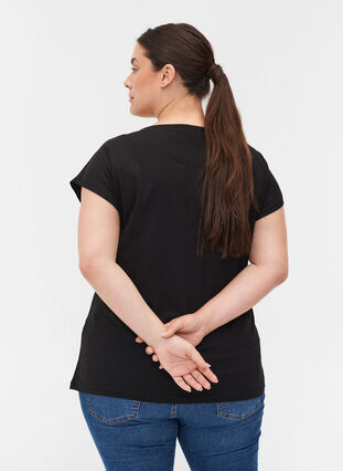 T-shirt avec poche poitrine en coton bio, Black, Model image number 1