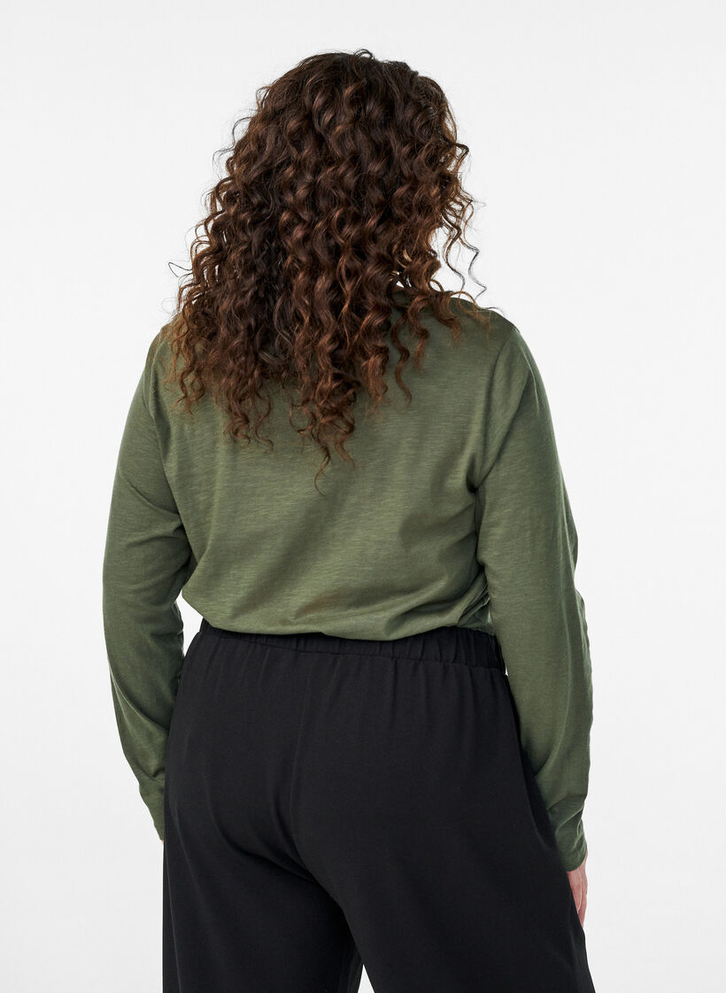 T-shirt met lange mouwen, V-hals en knopen, Groen, Model image number 2