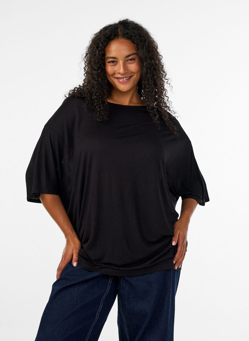 T-shirt ample en jersey de viscose, Noir, Model image number 0