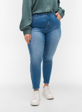 Cropped Amy jeans met parels, Light blue denim, Model image number 3