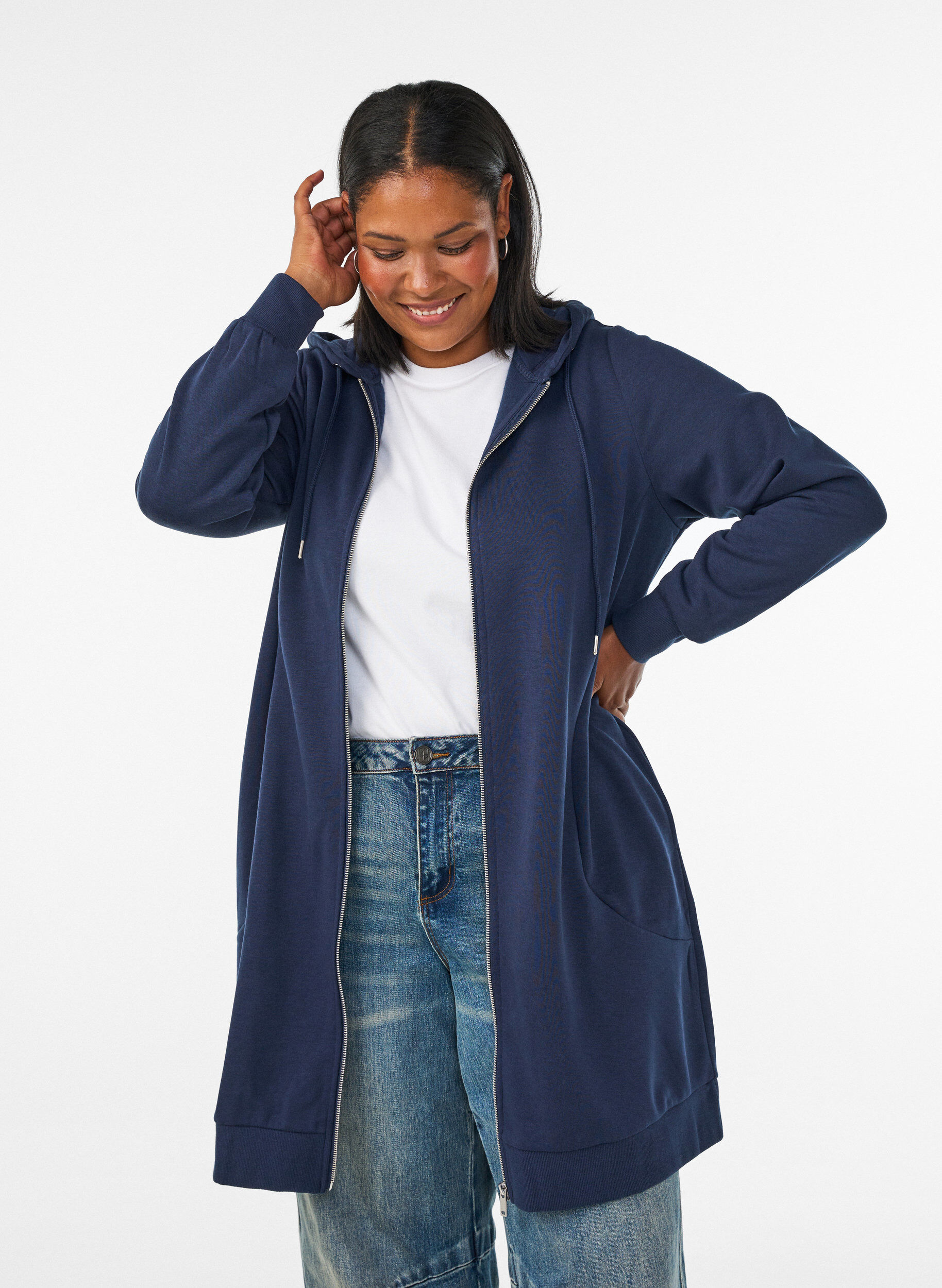 Sweat &agrave; capuche long avec zip et poches, Bleu, Model