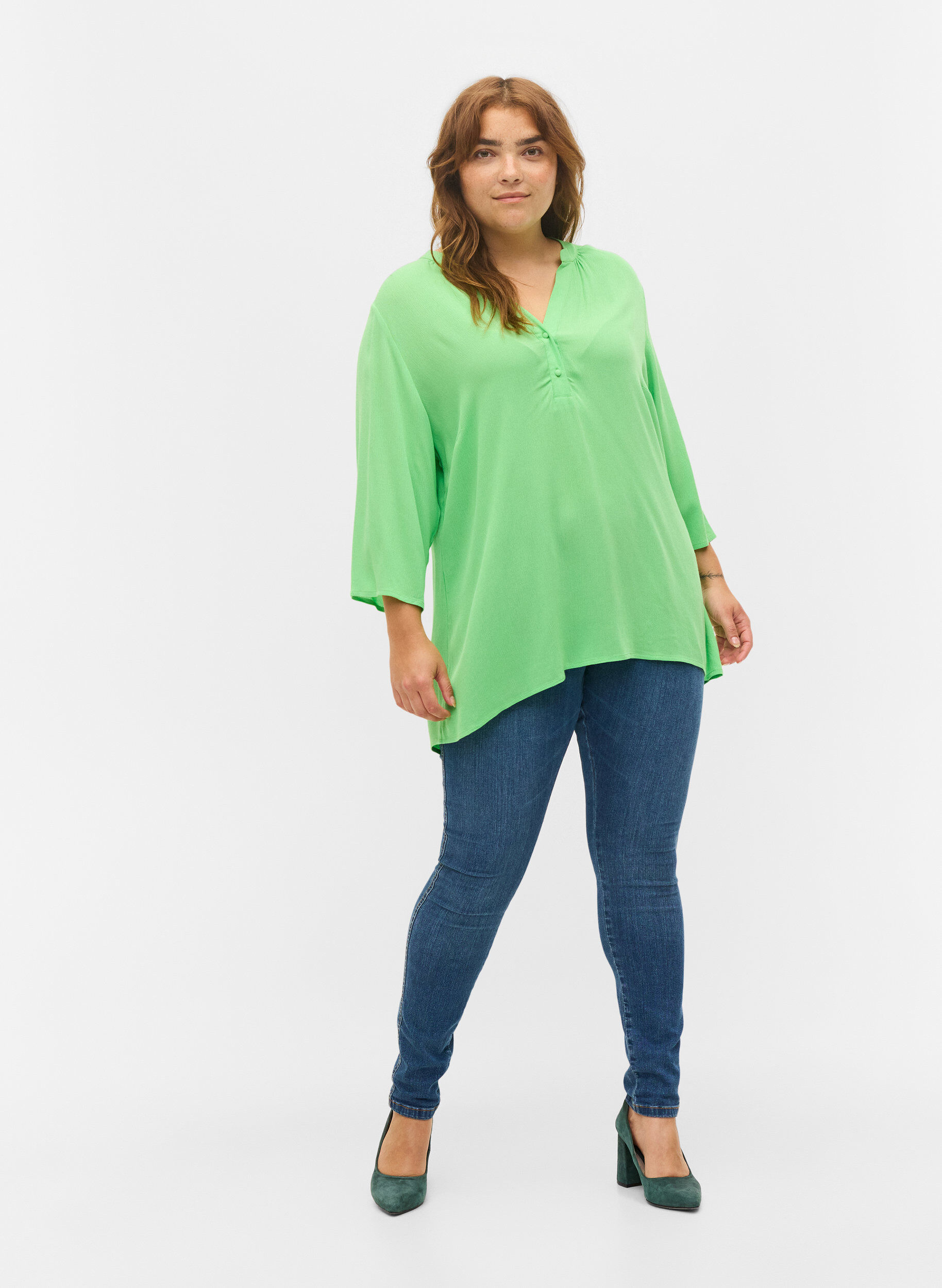 ZizziViscose top met 3.4 mouwen en v-hals, Summer Green, Model image number 2
