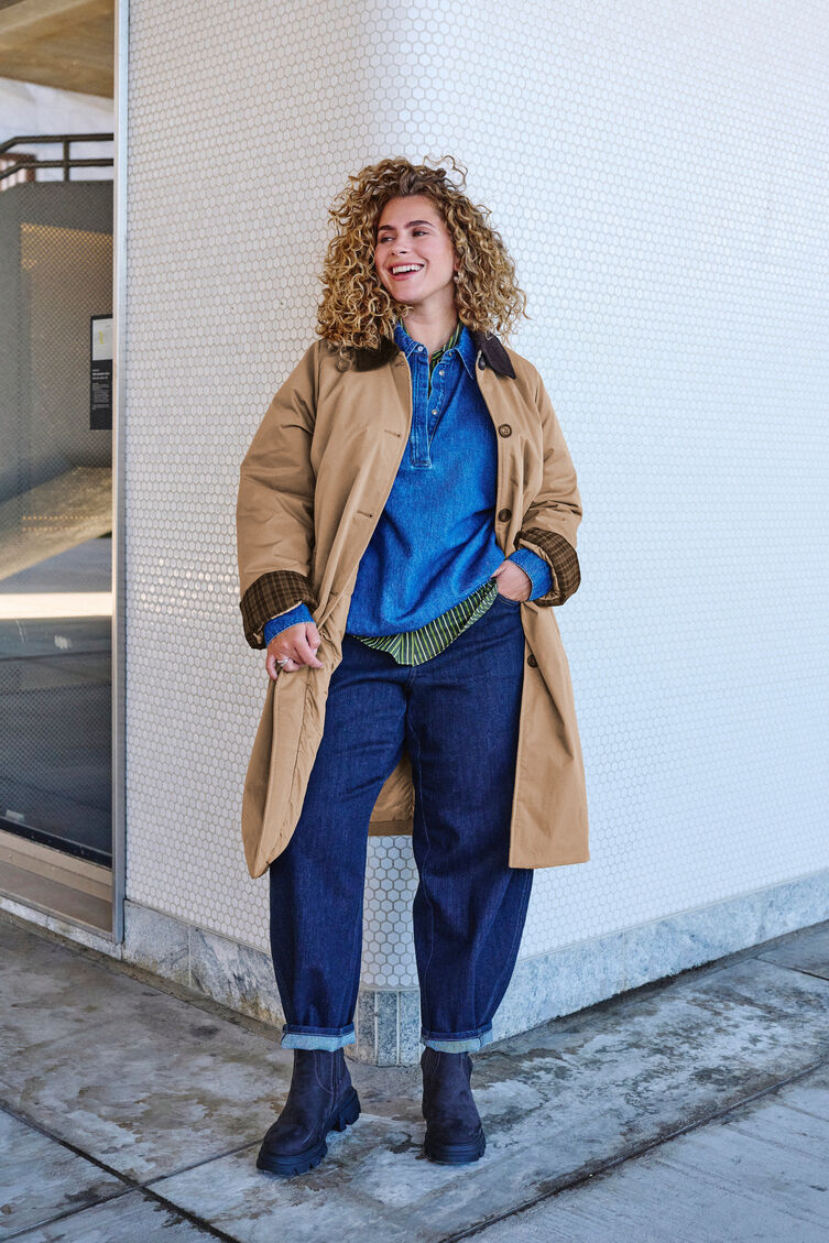 Veste mi-longue avec col en velours c&ocirc;tel&eacute;, Beige, Image