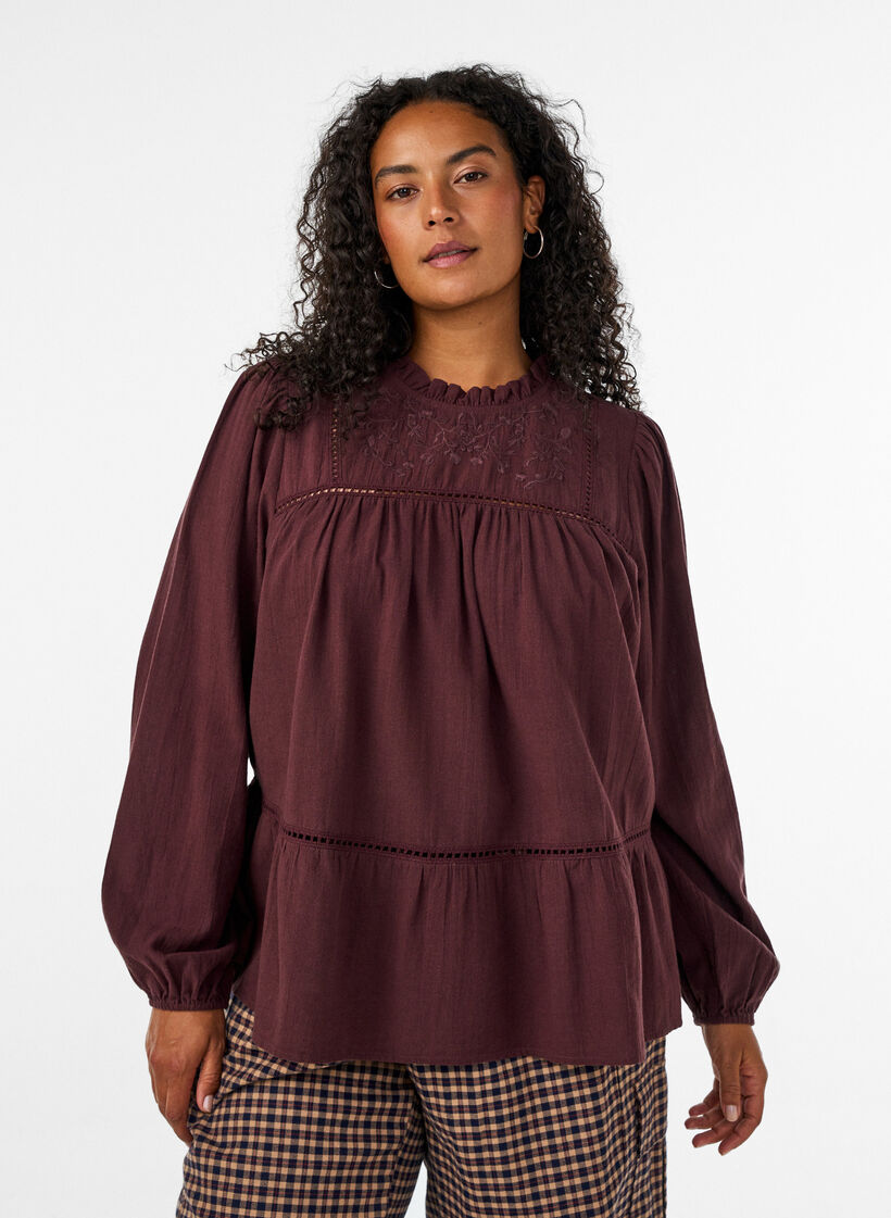 Blouse avec broderie et bordure broderie ajour&eacute;e, Bordeaux fonc&eacute;, Model image number 0