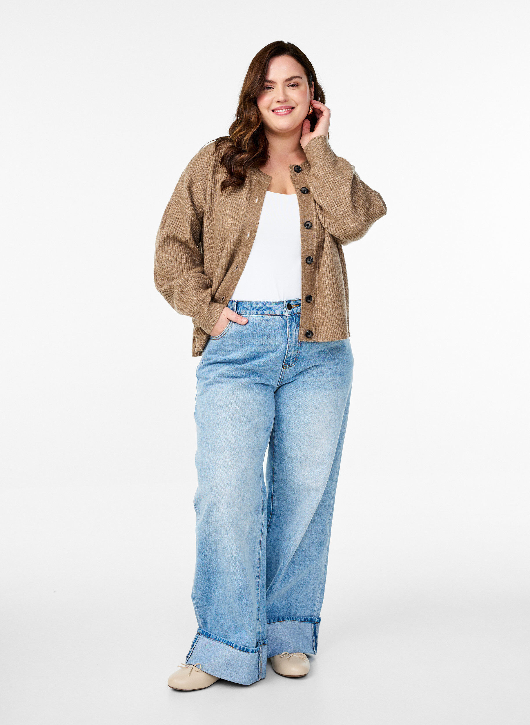 ZizziVest van ribtricot met knopen, Bruin, Model image number 1