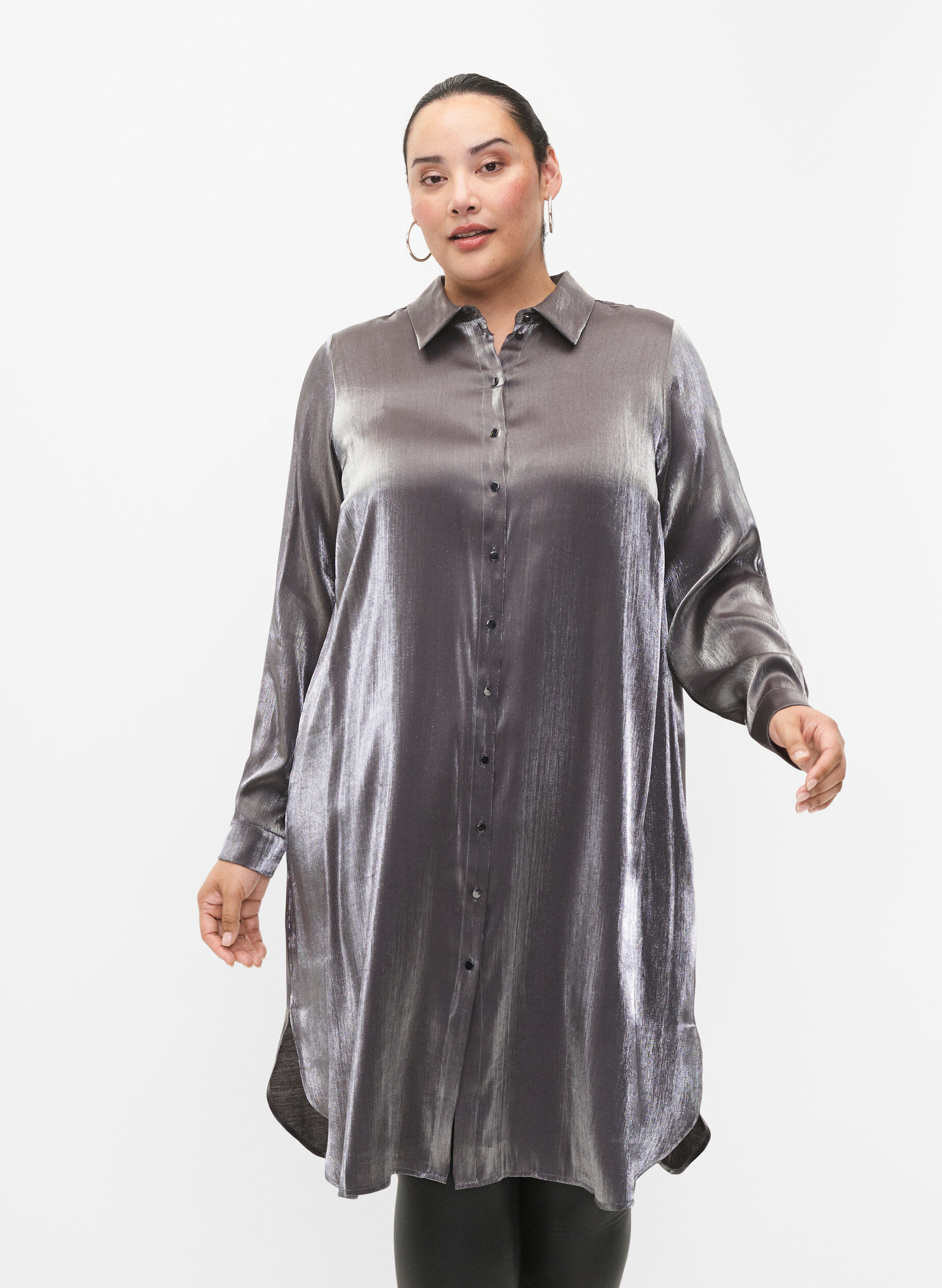 Zizzi Chemise longue de couleur argent&eacute;e, Dark Silver, Model image number 0