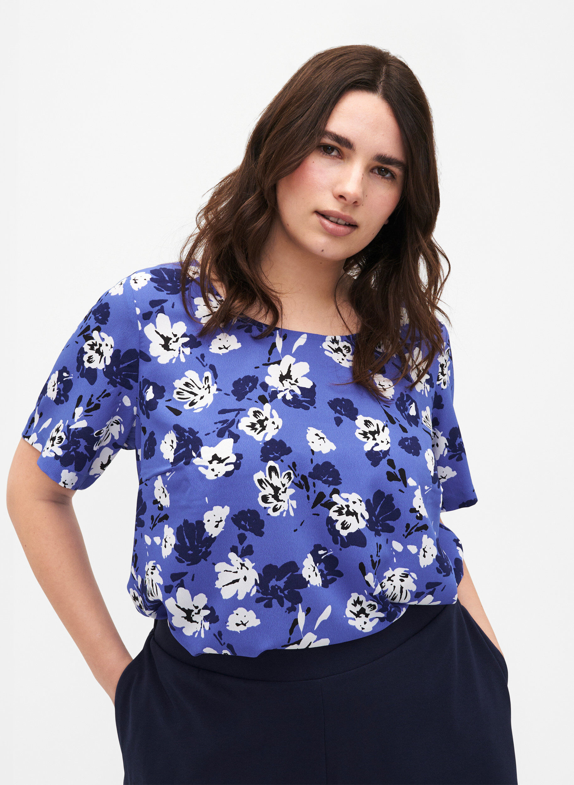 ZizziFLASH - Blouse met korte mouwen en print, Amparo Blue Flower, Model image number 0