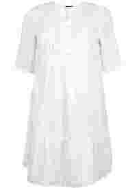 Robe en viscose rayée avec ruban en dentelle