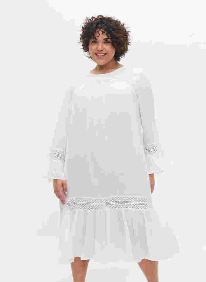 robe en viscose avec détails en dentelle, Off White, Model image number 0