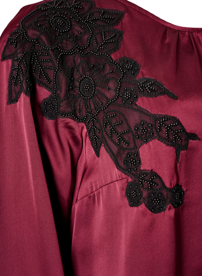 Blouse en satin avec appliqu&eacute; en dentelle et perles, Bordeaux, Packshot image number 3