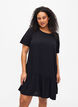 Robe en viscose avec d&eacute;coupe, Noir, Model image number 0