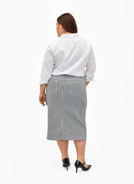Jupe crayon rayée avec des poches, Black & White Stripe, Model