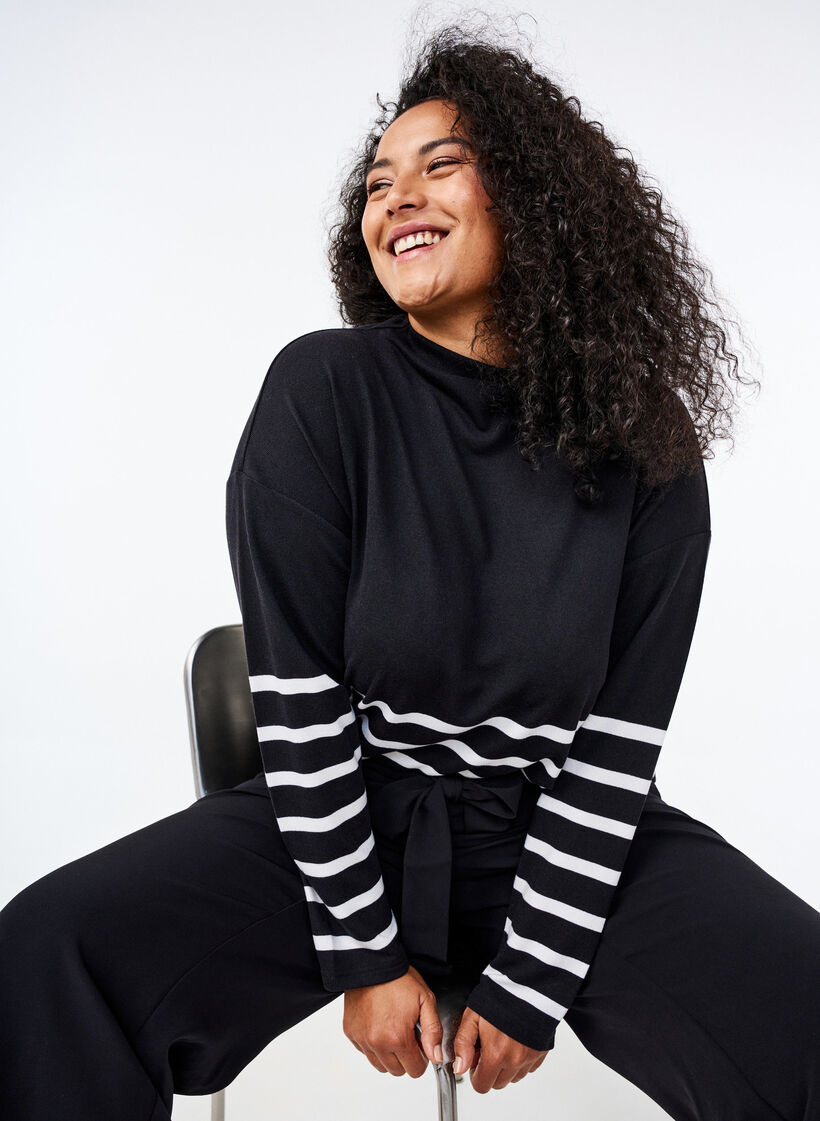 Blouse met een hoge hals en lange mouwen, Zwart, Image image number 0