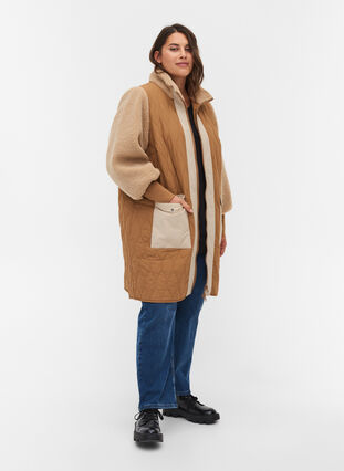 Gewatteerde jas met teddy en zakken, Tobacco Brown Comb, Model image number 4