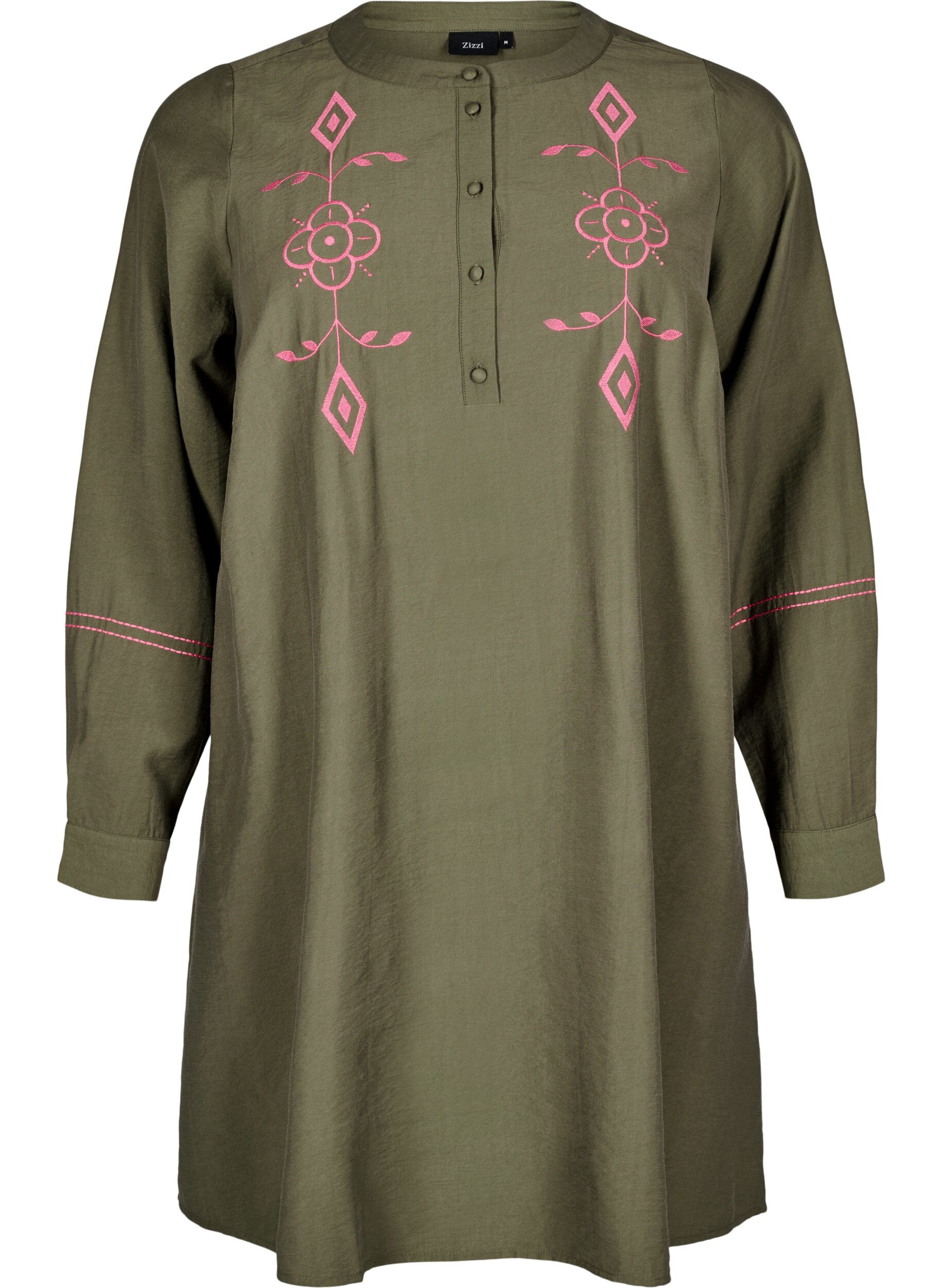 Robe courte avec broderie en contraste