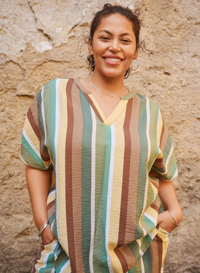 Chemisier en viscose ray&eacute; &agrave; manches courtes, Marron, Image image number 0