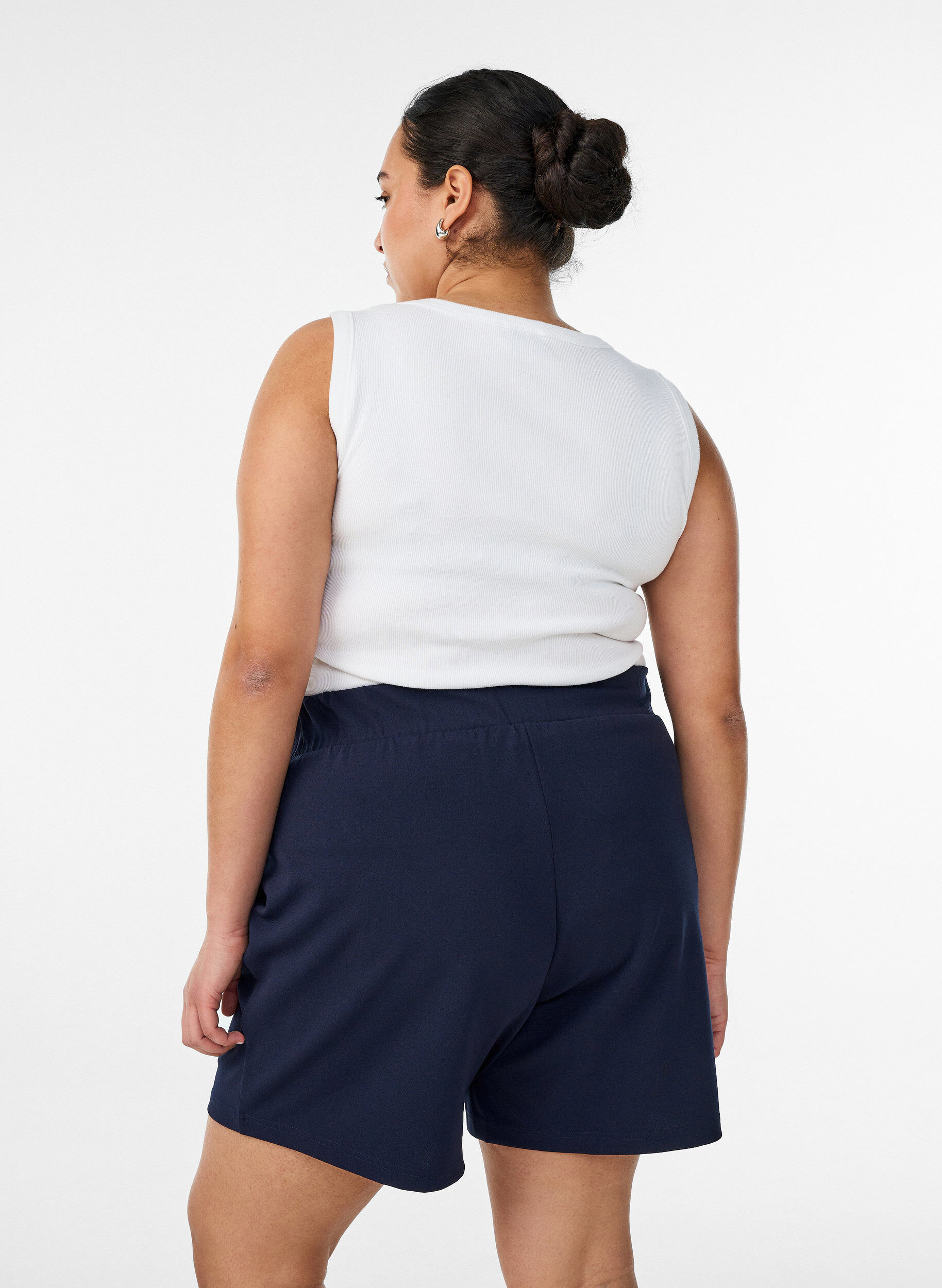 ZizziShort avec poches et coupe ample, Bleu, Model image number 2